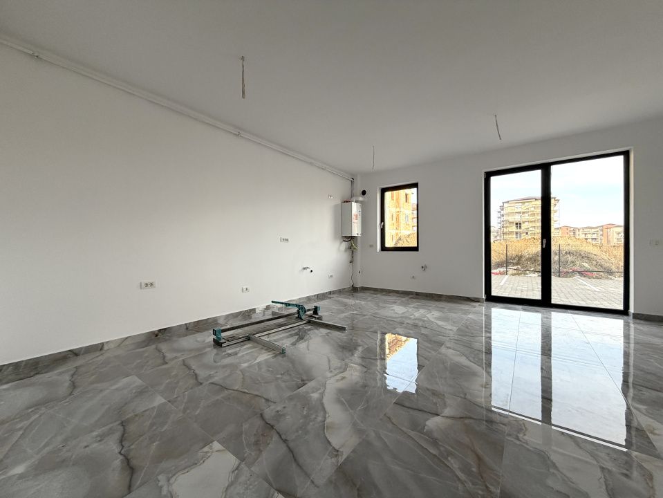 SAD, 53 mp utili, open-space, parter, bloc nou -  Esso Giroc – fotografia 3 din 7