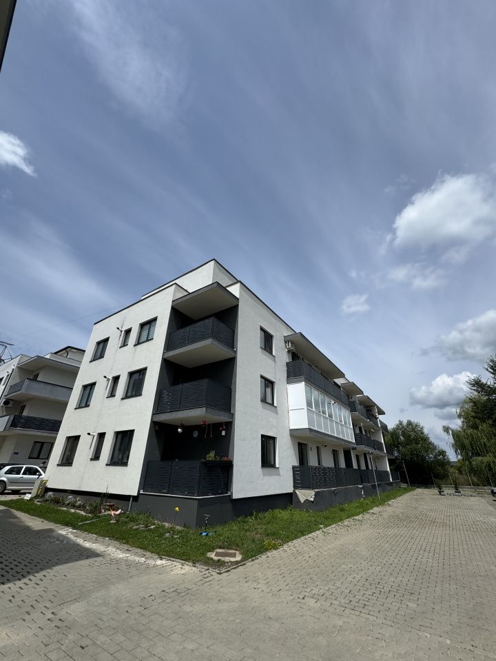 🏡 Apartament modern cu 2 terase generoase – Aurel Vlaicu 🏡 – fotografia 1 din 9