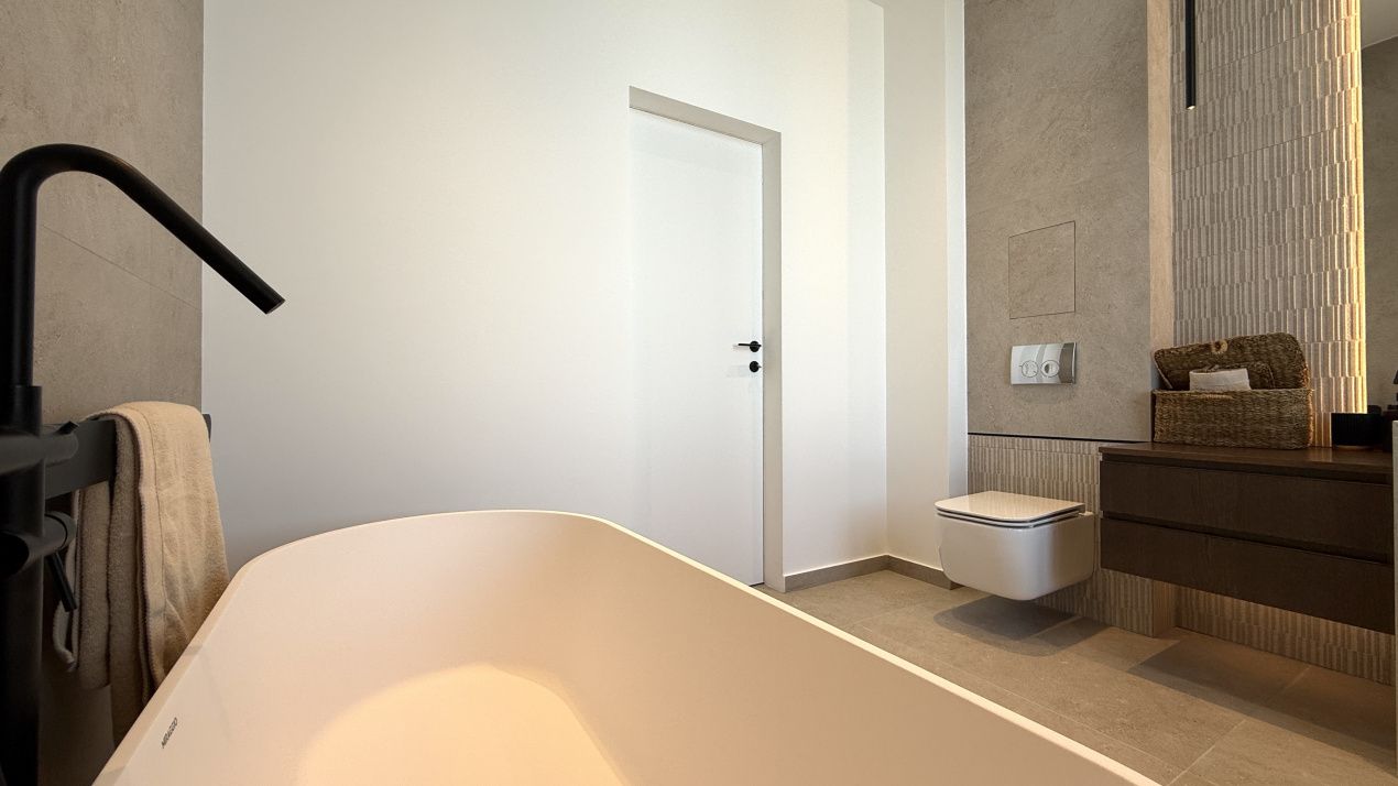 Penthouse 5 camere, vedere la Mare si la Lac, 2 parcari subterane la ALB – fotografia 51 din 84