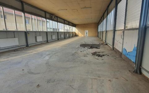 Hala Industriala de 350 mp cu 600 mp Teren Alba Iulia CENTRU Utilitati Parcare