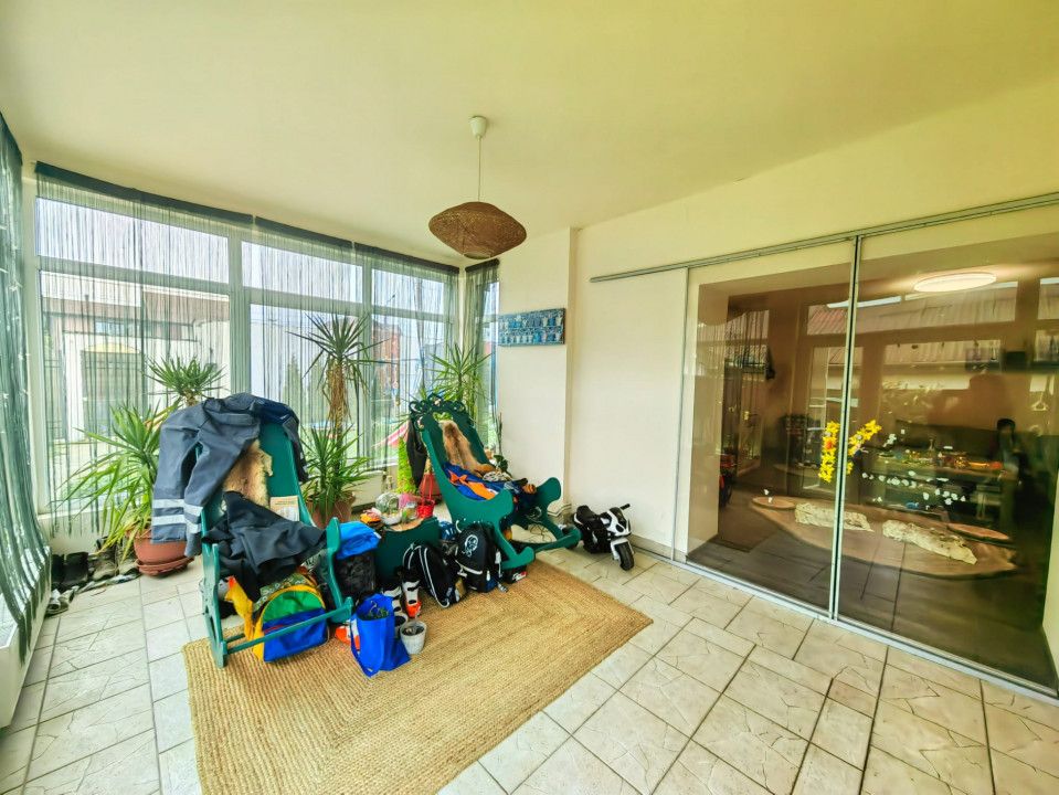 Casa Inedita , 300 mp utili, P+M,  5 bai, 6 dormitoare , 1975 mp teren,  Sacalaz – fotografia 45 din 91