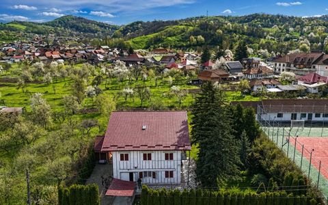 Vila 500 mp, teren 1.632 mp, ideala pentru locuinta sau pensiune