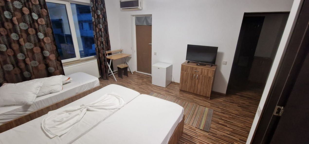 Pensiune cu 10 camere de vanzare in zona Mamaia-Sat - LIDL – fotografia 18 din 31