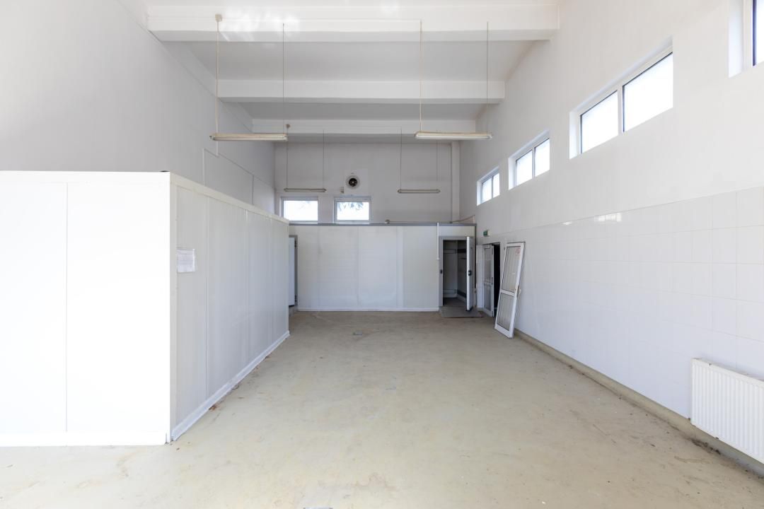 Proprietate de vânzare pentru investiție–teren 3874mp+construcții 989mp, Bacău – fotografia 5 din 47