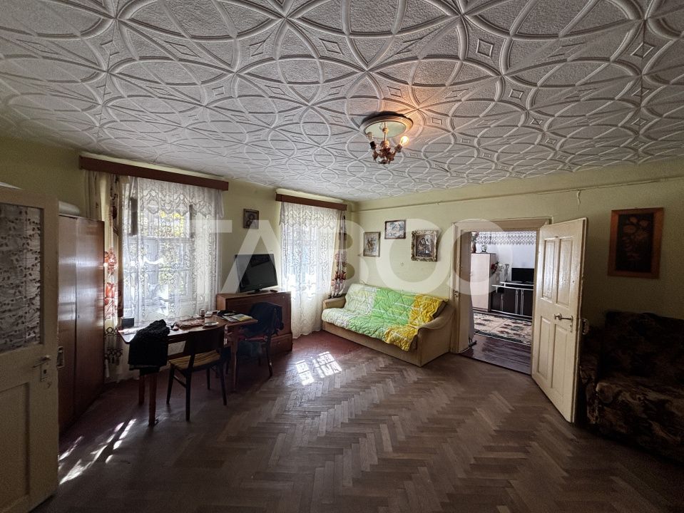 Casa  cu gradina de vanzare  si curte + pivnita zona Terezian Sibiu – fotografia 3 din 14
