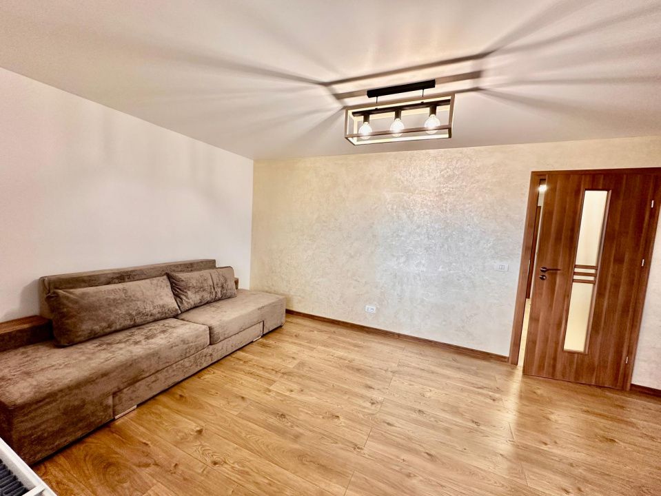 Apartament 2 camere de vanzare in zona City Park Mall – Tomis III | Renovat 2025 – fotografia 2 din 20
