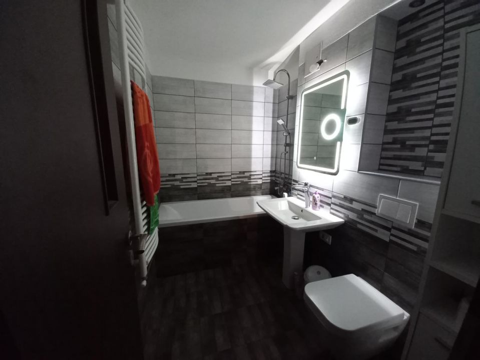 Apartament cu 3 camere, 80 mp utili, mobilat si utilat complet – Zona Lunei – fotografia 10 din 13