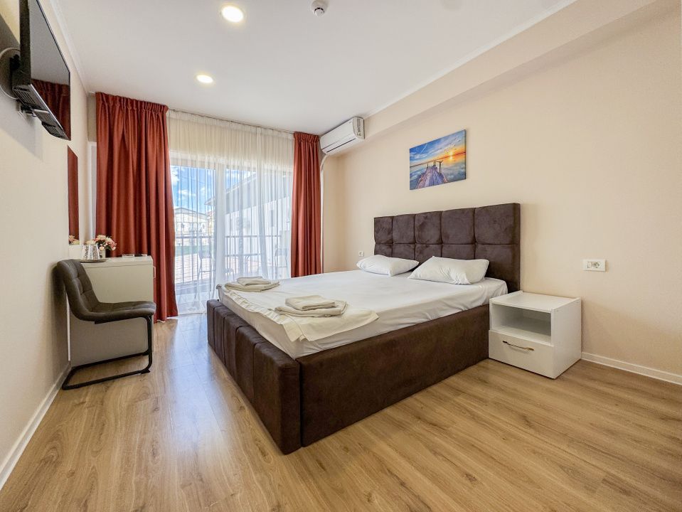 Pensiune de vanzare Costinesti, 26 camere duble, complet functionala – fotografia 13 din 28