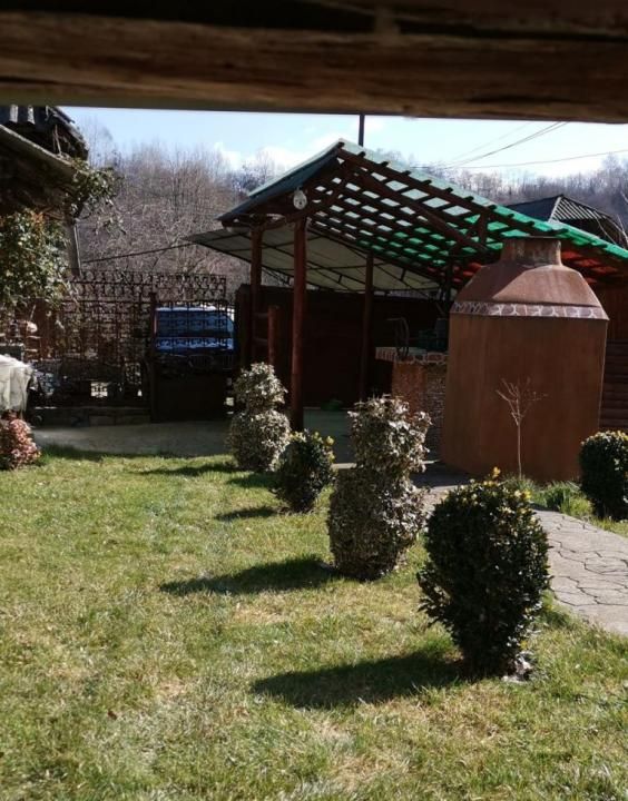 Casă cu 2 Camere și Teren Generos – Aninoasa (Sat Slănic), Argeș – fotografia 2 din 8