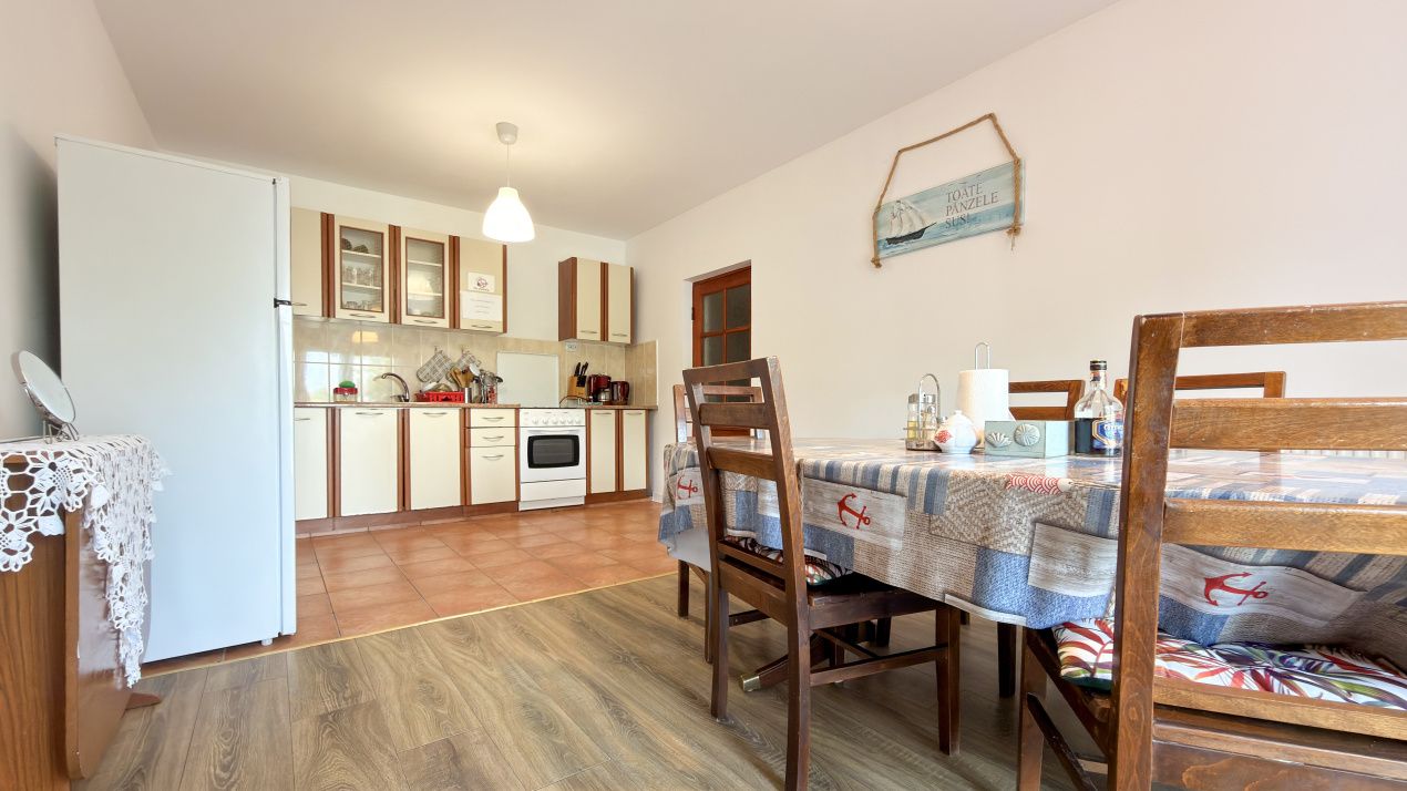 Pensiune turistică de vânzare in Corbu | 7 camere | Teren 1000mp – fotografia 4 din 15