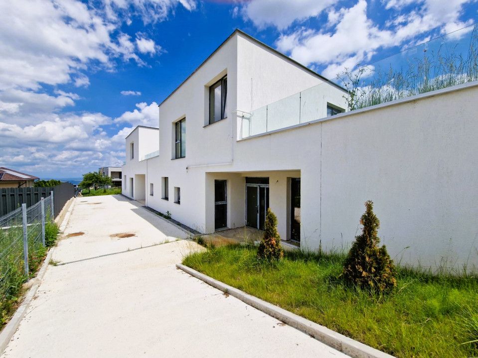 Duplex deosebit cu CF, in zona Wonderland – fotografia 2 din 26