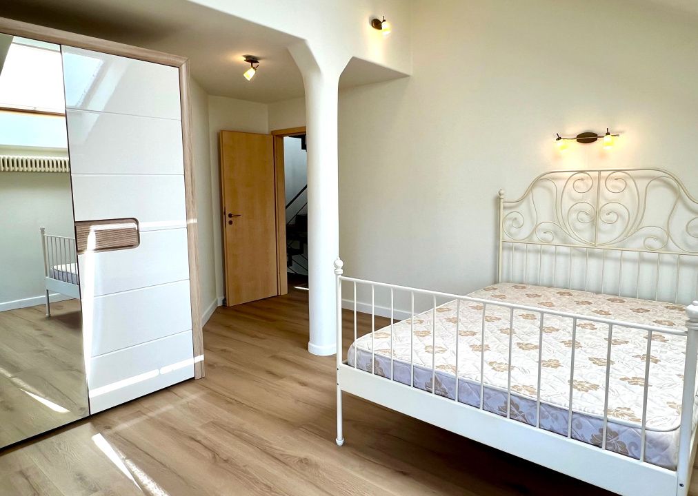 Penthouse cu garaj, 2 parcari si mansarda in Zorilor – fotografia 2 din 13