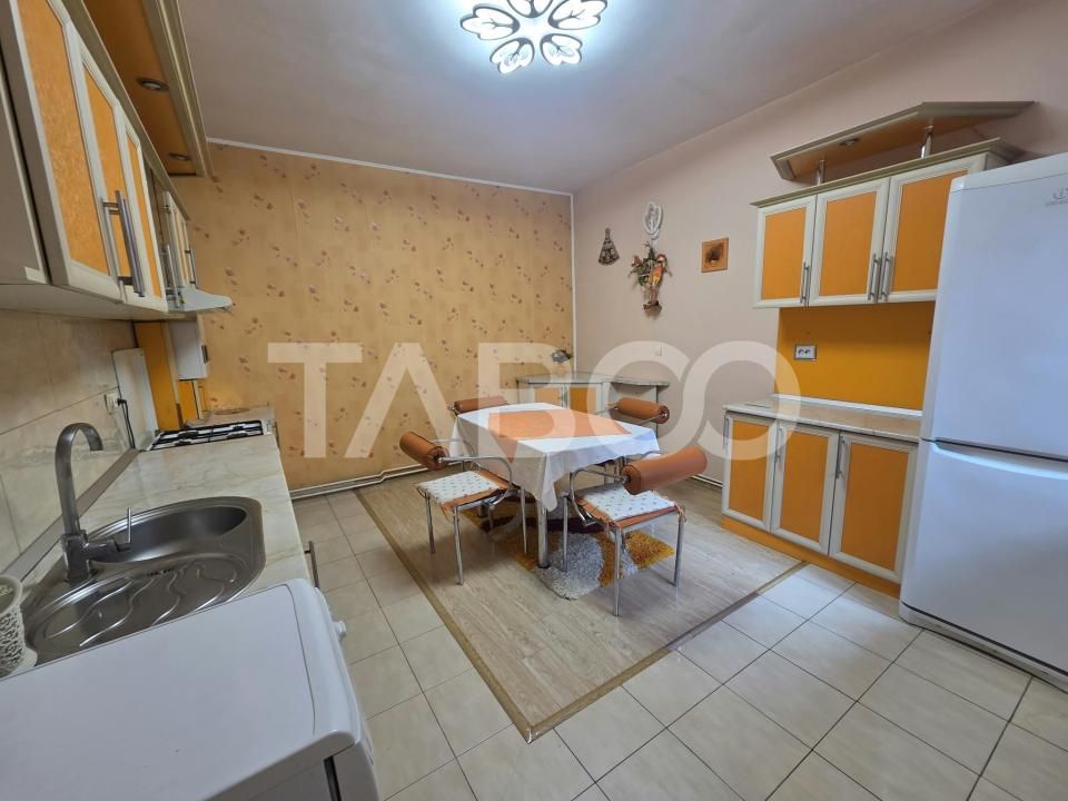 Casa individuala de vanzare 3 camere curte si gradina Beclean – fotografia 13 din 16