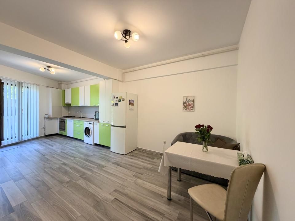 Apartament cu 2 camere de vanzare Zona Europa I Terasa I Loc parcare – fotografia 1 din 17