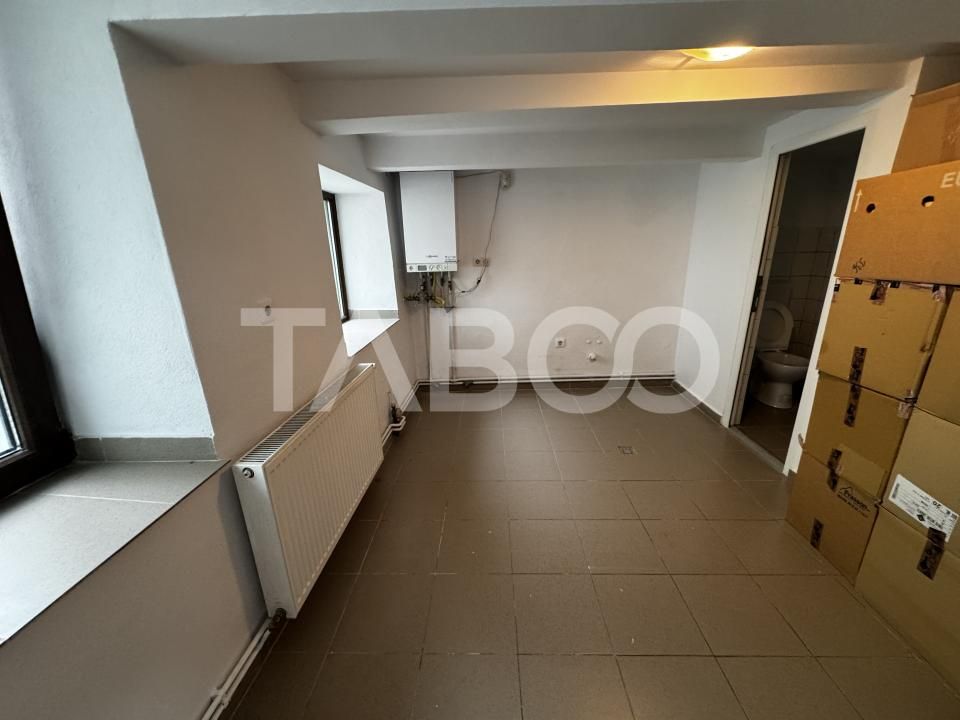 Spatiu comercial cu 4 camere 84 mpu doua intrari Orasul de Jos Sibiu – fotografia 5 din 8