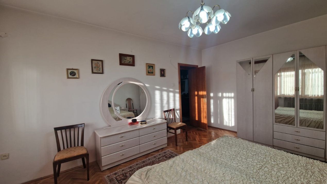 Casa cu 5 camere, 200mp, Centru – fotografia 5 din 25
