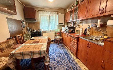 Apartament decomandat cu 3 camere, 2 bai - zona Lipovei
