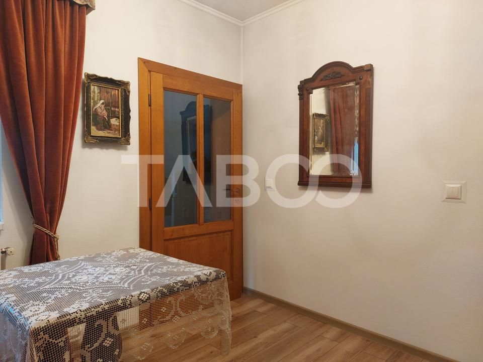 Casa 45 mp 1 dormitor bucatarie baie hol loc parcare in curte Sadu – fotografia 4 din 12