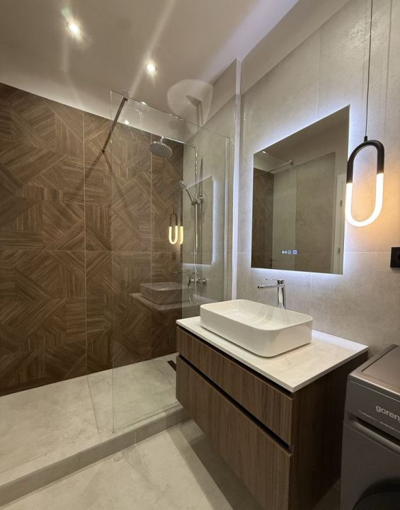Apartament de vanzare, 2 camere, mobilat LUX, LIFT,garaj, zona Eroilor Floresti! – fotografia 3 din 8