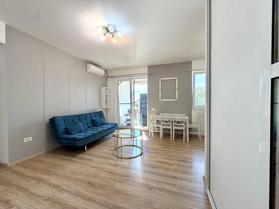 Apartament spatios, 2 camere, 46.4 mp, etaj 1  - zona Cora – fotografia 2 din 10