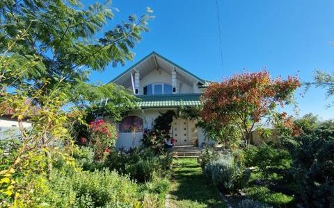 Casă de vânzare  225 mp ,Mărginenii de Sus , DB