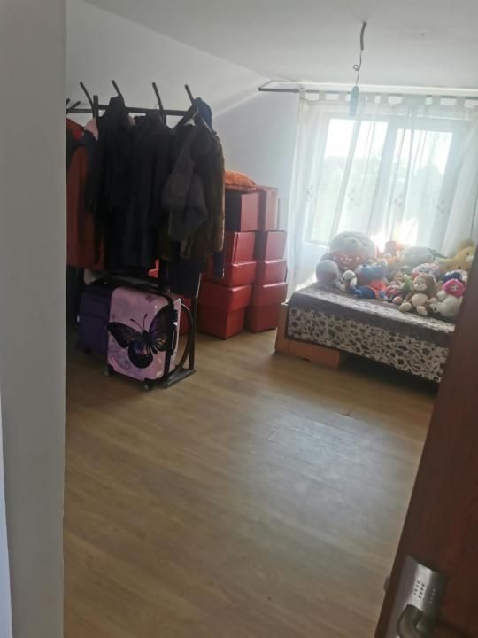 Casă spațioasă de închiriat în Ungureni – Dambovita – fotografia 12 din 24