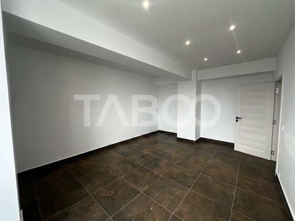 Apartament 2 camere de vanzare bucatarie separata etaj intermediar – fotografia 2 din 7