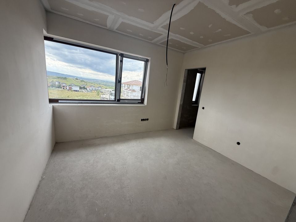 Casă modernă în cartier nou, 130mp utili, teren 610 mp | Dezmir – fotografia 7 din 11