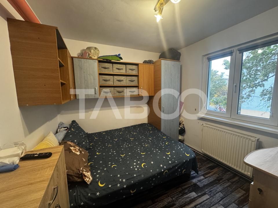 Apartament de inchiriat cu 3 camere balcon etaj 2 Mihai Viteazul Sibiu – fotografia 2 din 14