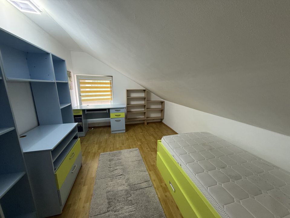 De închiriat - Ap. 4 camere, cu curte comună, Florești, 90 mp. – fotografia 9 din 12