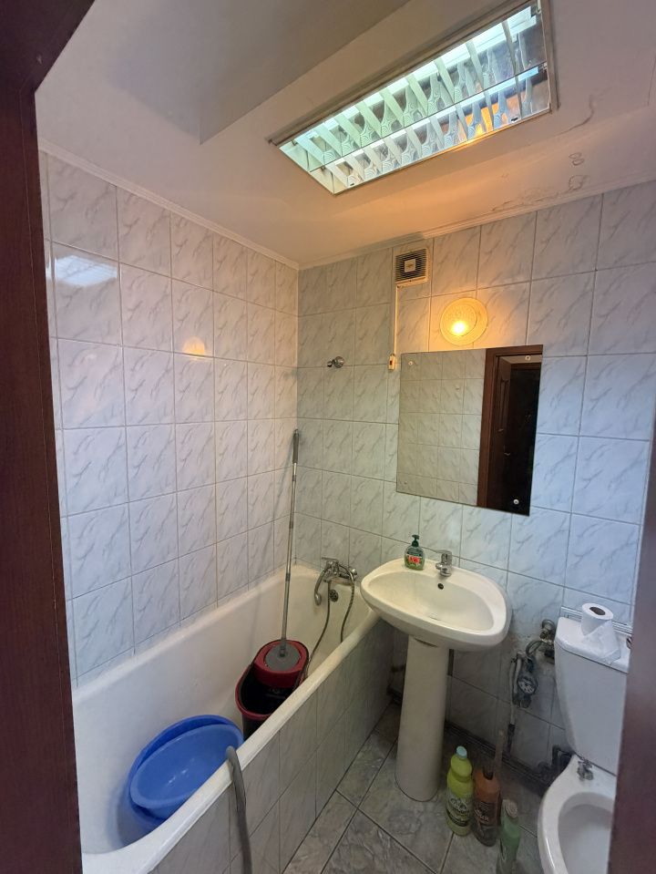 Apartament 3 camere - Zona buna – fotografia 20 din 20