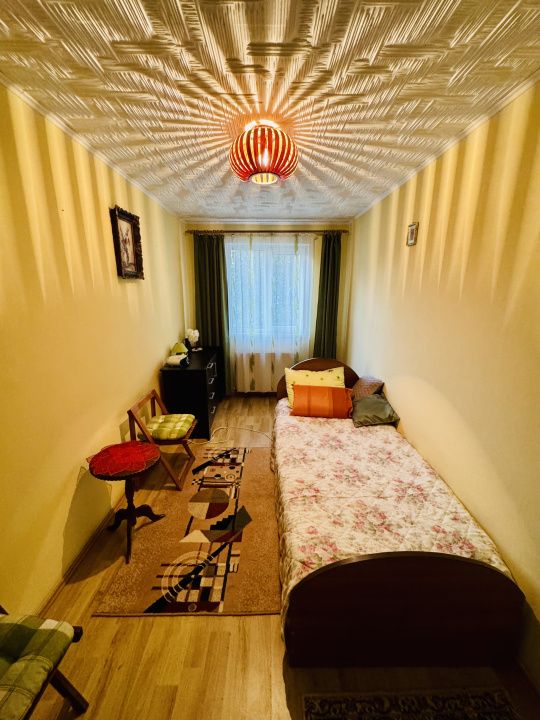 Apartament 2 camere, Decomandat, L.C.Babes, zona Calea Bucuresti – fotografia 3 din 9