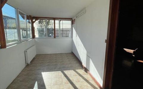 Spatiu comercial de inchiriat cu teren 234 mp, in zona Metro!