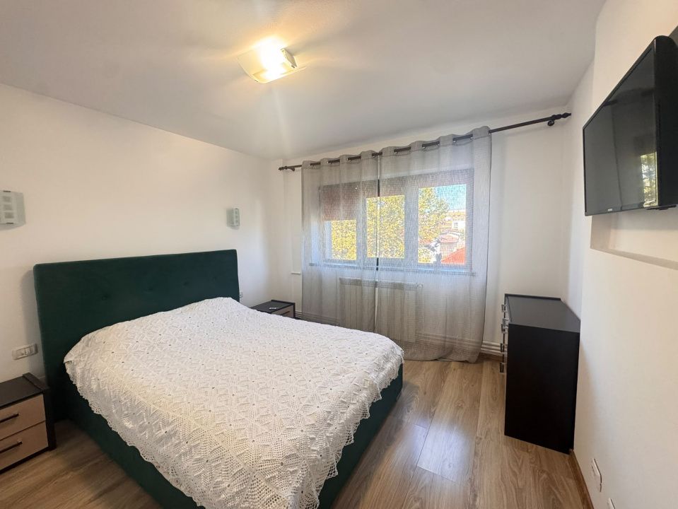 Apartament 3 camere decomandat, renovat integral, de vânzare în KM 5 – Constanța – fotografia 4 din 17