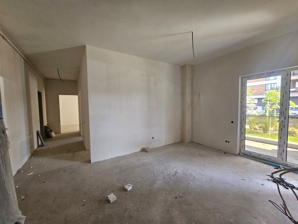 Apartament 3 camere cu potential rezidential si profesional,  Floresti – fotografia 3 din 13