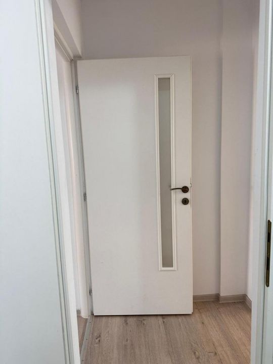 Inchiriere Spatiu Comercial la Bulevard 34 mp. finisat si utilat complet – fotografia 9 din 14