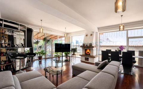 Casa cu 5 camere, singur in curte, cu Garaj zona Iosia, Oradea