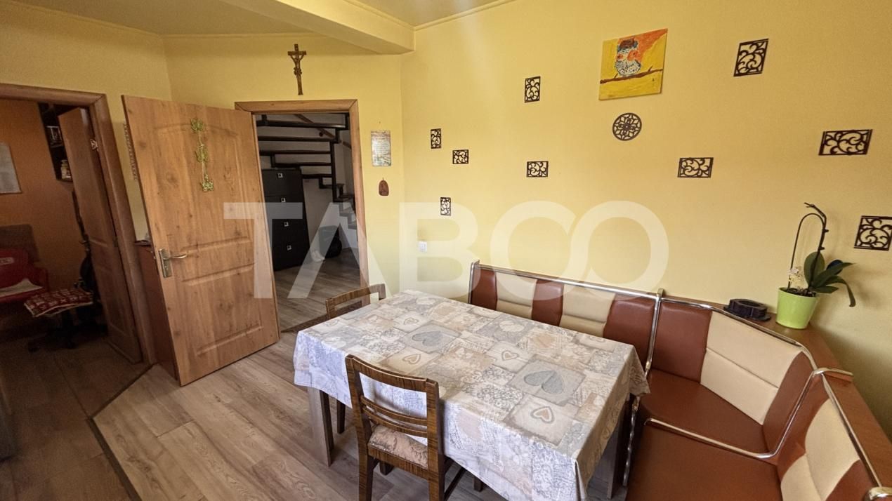 Casa 3 camere decomandate 90mp utili +teren 151 mp in Sura Mare – fotografia 4 din 24