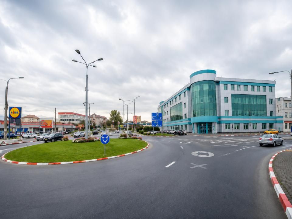 Clădire Reprezentativă de Birouri | 5.200 mp | Zonă Comercială Premium | Sibiu – fotografia 3 din 7