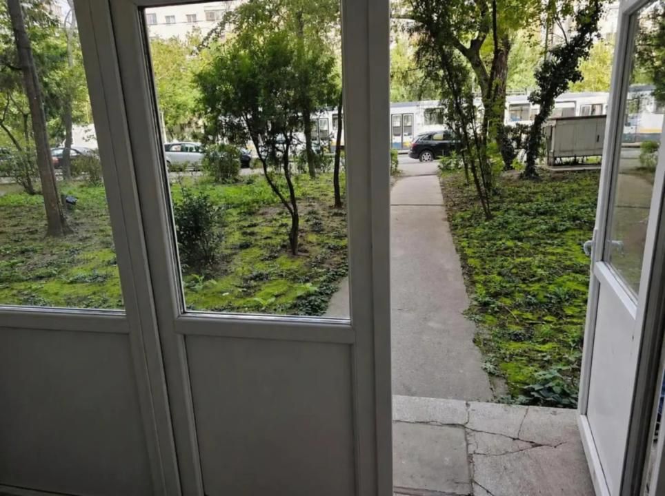 2 Camere de vanzare | Costin Georgian | Metrou | Bloc Reabilitat | – fotografia 12 din 13