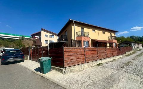 Duplex de vanzare 127mp , teren 182mp zona Gilau