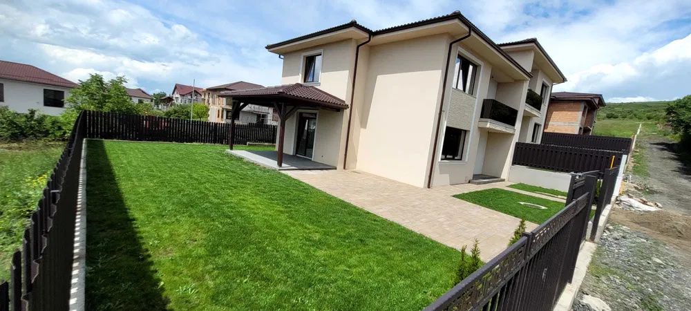 Casă modernă la intrare în Chinteni – zonă superbă, cu priveliște – fotografia 6 din 13