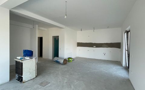 Duplex cu 4 camere pe parter - Mosnita Noua
