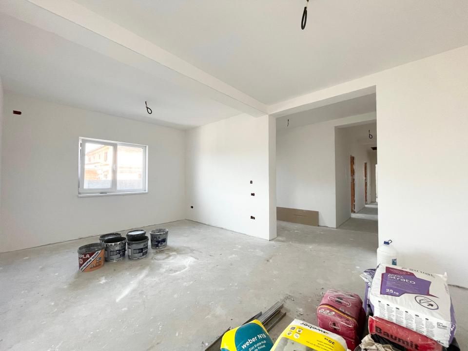 Duplex cu 4 camere, 101mp, despartit prin camera tehnica - Mosnita Noua – fotografia 3 din 12