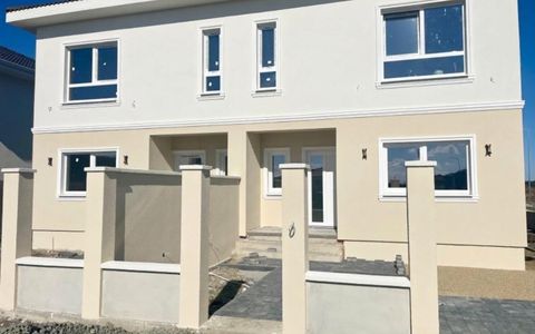 Duplex cu 5 camere, predare la cheie - Mosnita Veche