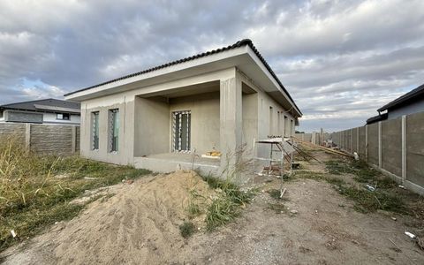 Casa individuala, 4 camere, 100mp utili, 533mp teren in Sanmihaiul Roman