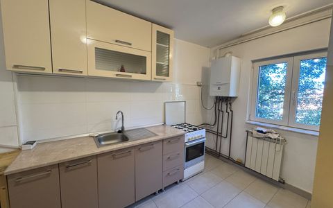 Închiriere apart. cu 3 camere mobilate, zona Cipariu