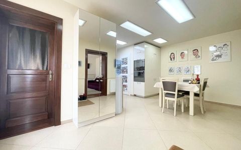 Casa individuala mobilata si utilata - zona Girocului