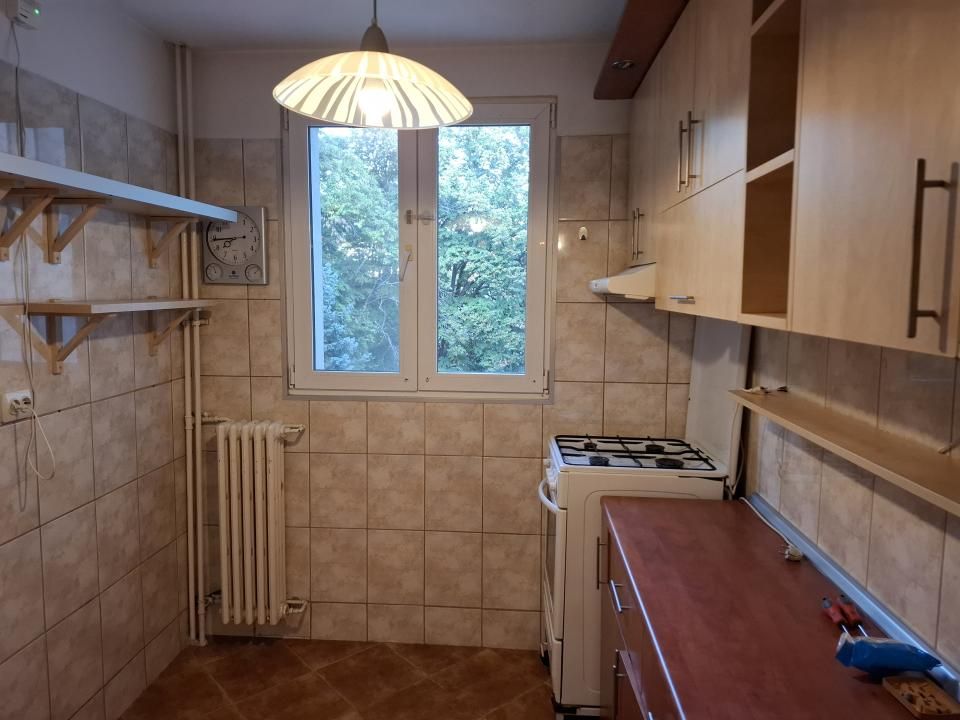 Vanzare apartament 4 camere | Titan - bloc tip H | langa metrou | etaj 3/4 | – fotografia 30 din 34