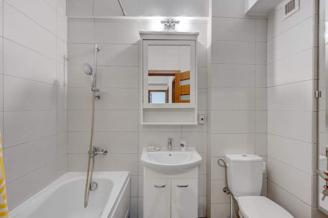 Apartament 2 camere Titan, 1 Decembrie, decomandat, bloc cu lift si pod – fotografia 9 din 14